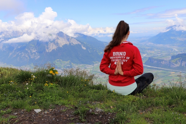 3. místo dle odborné poroty: Švýcarsko, Obrácená modlitba | Autor: Kateřina Bortlová (FAST)