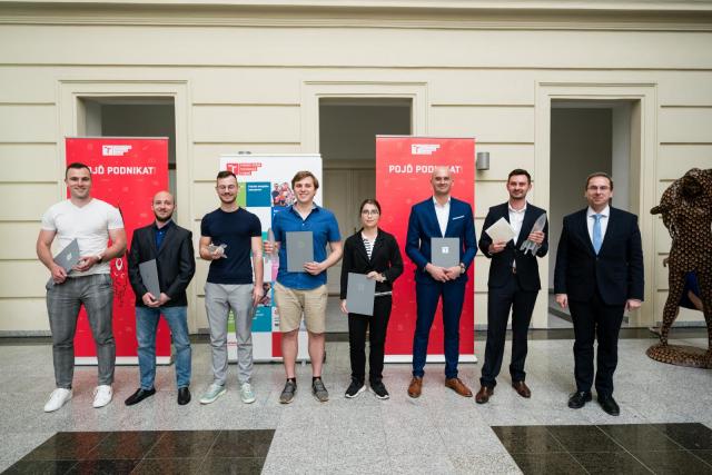 Ocenění studenti z druhého ročníku Ceny podnikavosti s rektorem VUT  | Autor: Jan Prokopius